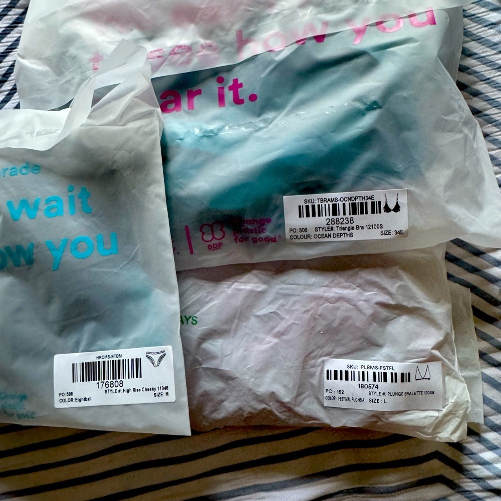 NWT! - PARADE 3 PACK